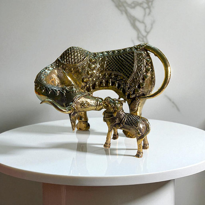 Sacred Kamdhenu Cow & Calf Dhokra Sculpture – Handmade Brass Bastar Art for Prosperity & Blessings