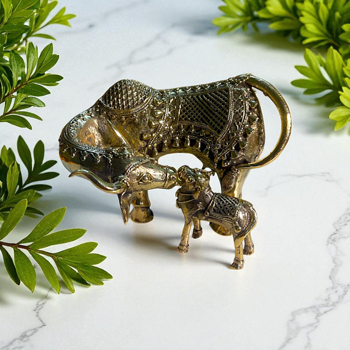 Sacred Kamdhenu Cow & Calf Dhokra Sculpture – Handmade Brass Bastar Art for Prosperity & Blessings