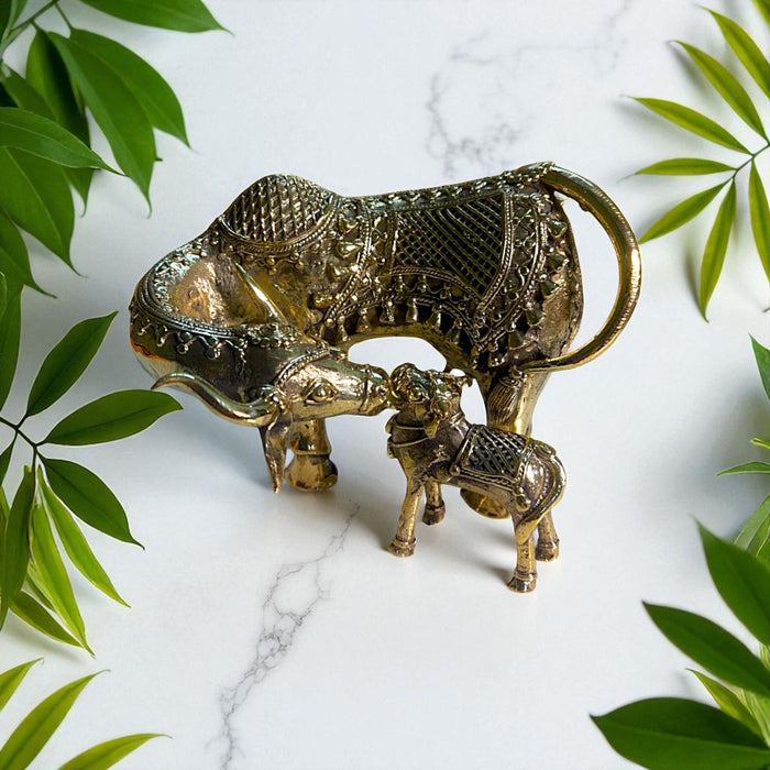 Sacred Kamdhenu Cow & Calf Dhokra Sculpture – Handmade Brass Bastar Art for Prosperity & Blessings