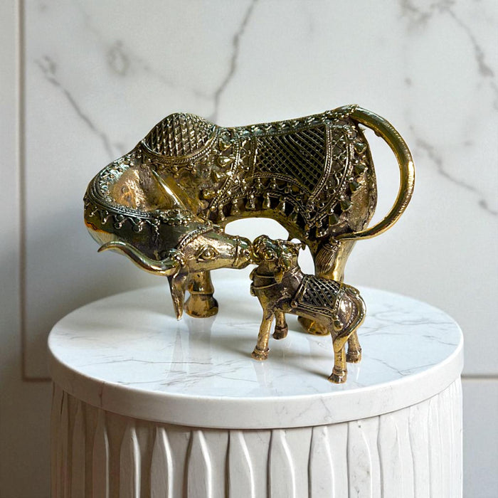 Sacred Kamdhenu Cow & Calf Dhokra Sculpture – Handmade Brass Bastar Art for Prosperity & Blessings